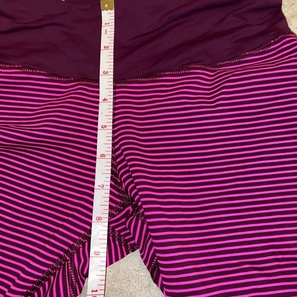 Run For Your Life Crop Hyper Stripe Raspberry Glo Light - Picture 8 of 8